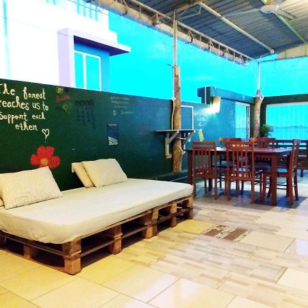 Sandakan Backpackers Hostel Esterno foto