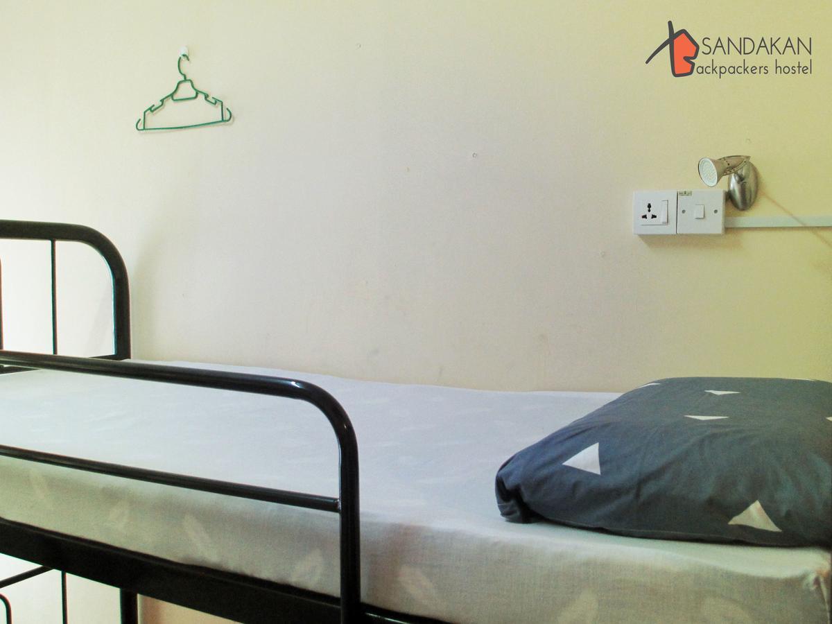 Sandakan Backpackers Hostel Esterno foto
