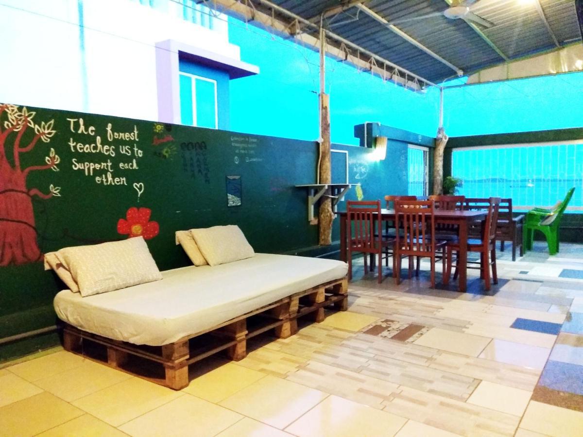 Sandakan Backpackers Hostel Esterno foto