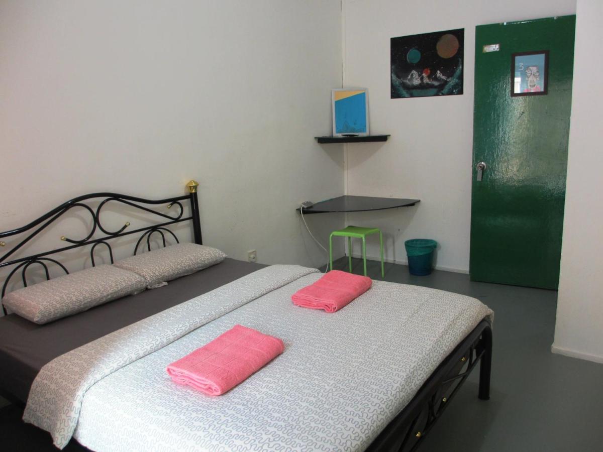 Sandakan Backpackers Hostel Esterno foto